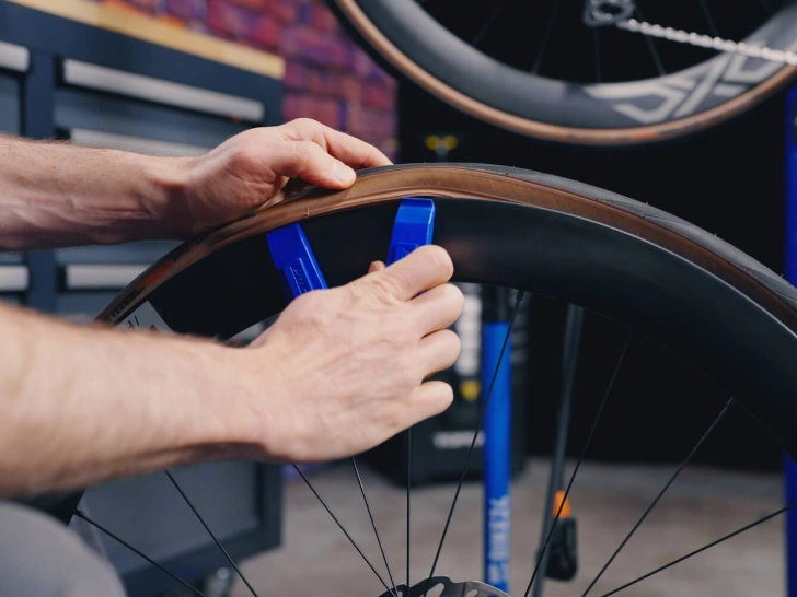 kinderrad ab 3 jahre Owneed Kinderfahrrad 14 Zoll, Kinder Fahrrad für Schulung, Lenker & Sitz Höhenverstellbarer Kinderfahrräder, mit Stützrädern und Duales Bremssystem,für Jungen & Mädchen(Weiß) Sport & Freizeit Mountainbike & E-Bikes am fits_2015-2020`Cadillac`Escalade ESV`Luxury~2015-2020`Cadillac`Escalade ESV`Platinum~2015-2016`Cadillac`Escalade ESV`Premium~2017-2020`Cadillac`Escalade ESV`Premium Luxury~2019-2024`Cadillac`XT4`Luxury~2019-2025`Cadillac`XT4`Premium Luxury Strap:Mustard Brush Camo