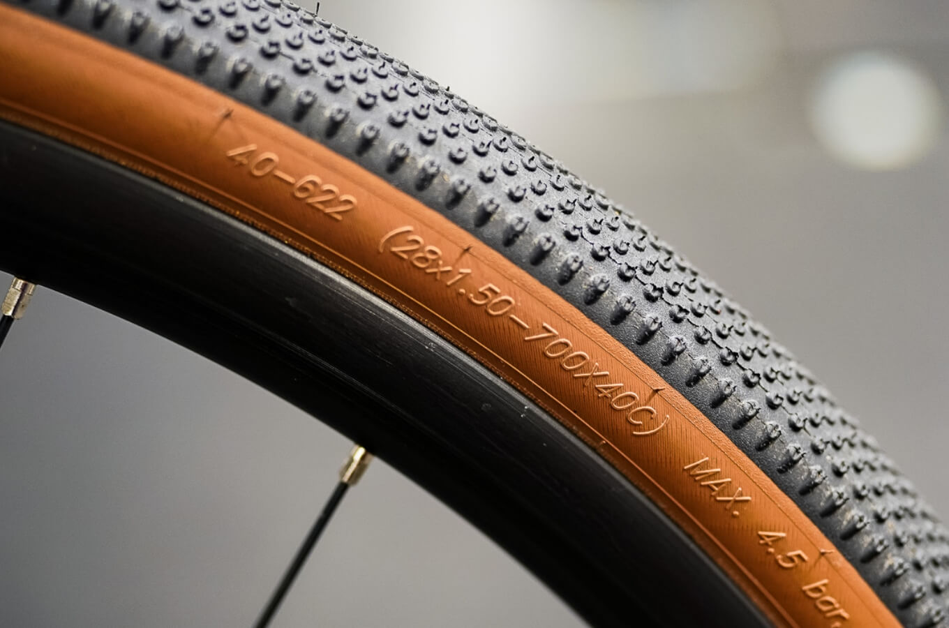 Maataanduiding van een Schwalbe G-ONE Allround gravelband