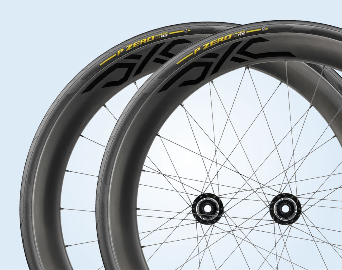  Pirelli P ZERO banden + DXC carbon wielen